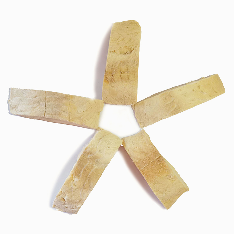 Freeze-dried skinless salmon