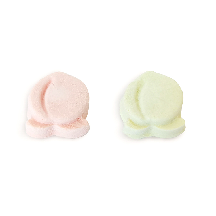 Freeze-dried peaches